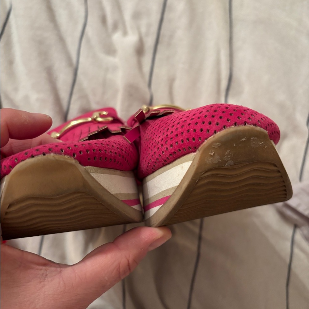 Elegant pink Loafers with Gold Accent - Picture 7 of 10